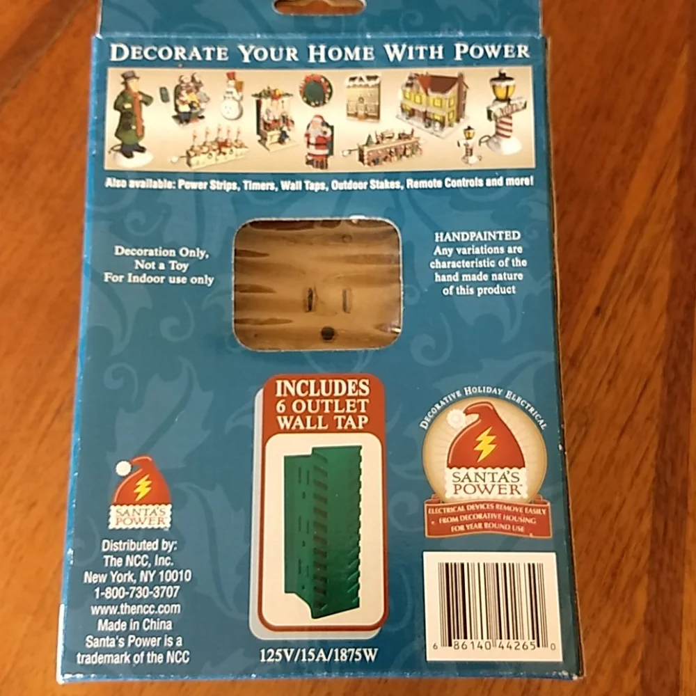 Snowman Family Outlet Adapter